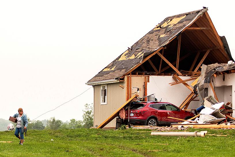 Линвуд, США. Последствия торнадо в штате Канзас