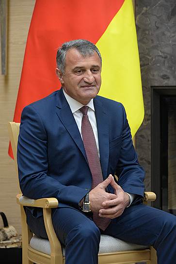 Президент Южной Осетии Анатолий Бибилов 