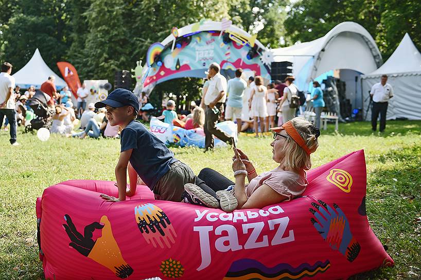Для детей на фестивале было организовано пространство  Jazz Kids. Вход для посетителей до 10 лет был бесплатным