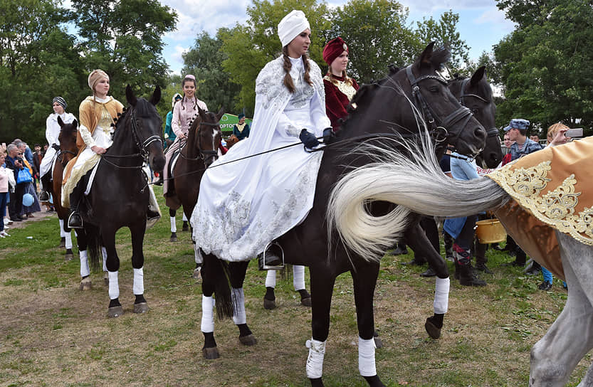 Сабантуй проходит в Москве в день столетия Башкортостана