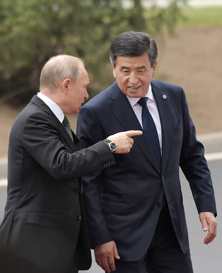 После официального визита в Швейцарию президент Киргизии Сооронбай Жээнбеков совершил краткий рабочий визит в Москву, чтобы обсудить с Владимиром Путиным ряд неотложных вопросов