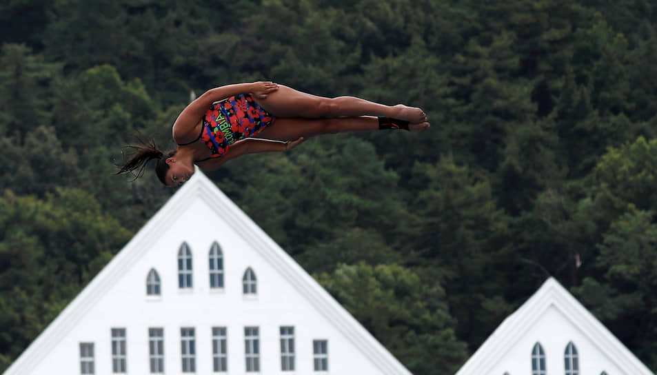 Кванджу, Южная Корея. Спортсменка на чемпионате мира по водным видам спорта