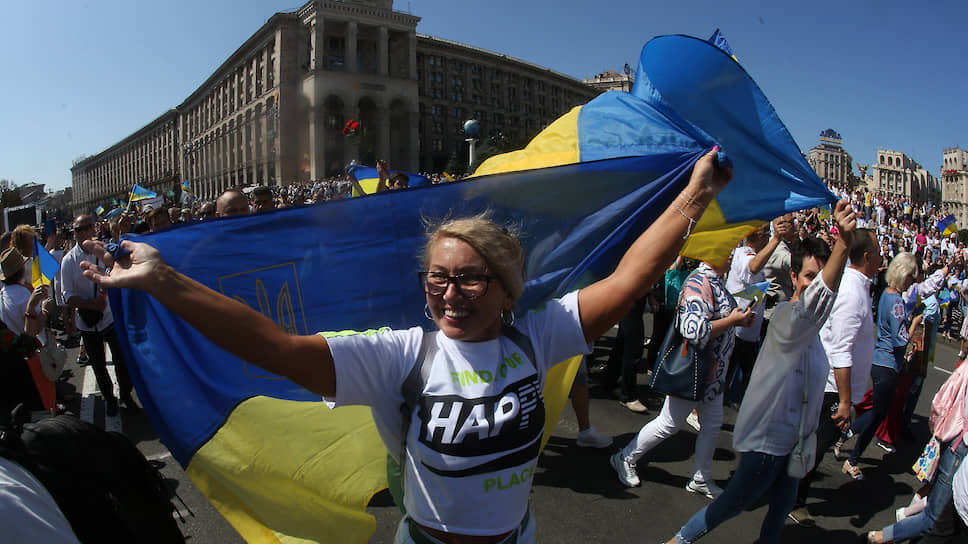 Как в Киеве дважды отметили главный украинский праздник