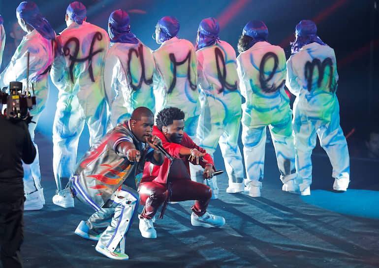 Рэперы  Big Sean и ASAP Ferg во время исполнения песни Bezerk