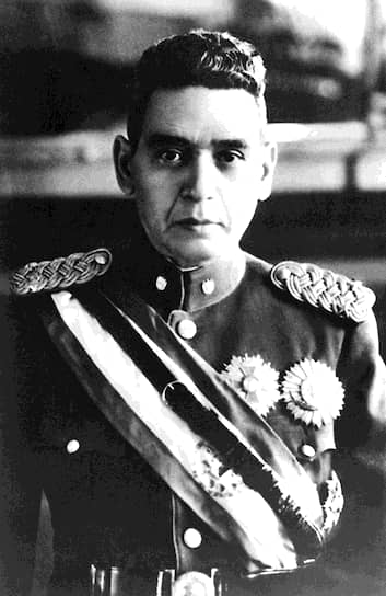 Президент Сальвадора Максимилиано Эрнандес Мартинес, 1941 год