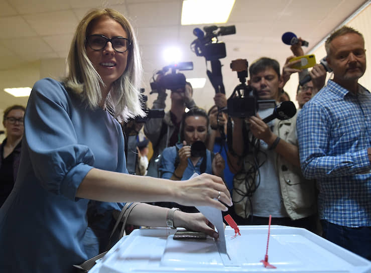 Незарегистрированный кандидат в депутаты Мосгордумы Любовь Соболь проголосовала на избирательном участке 1780 в Москве