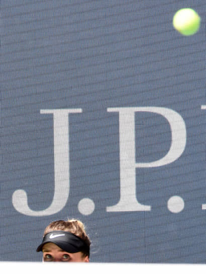 Украинка Элина Свитолина вышла в полуфинал чемпионата, обыграв британскую теннисистку Йоханну Конту. По итогам соревнований Свитолина заняла 3-е место в рейтинге WTA