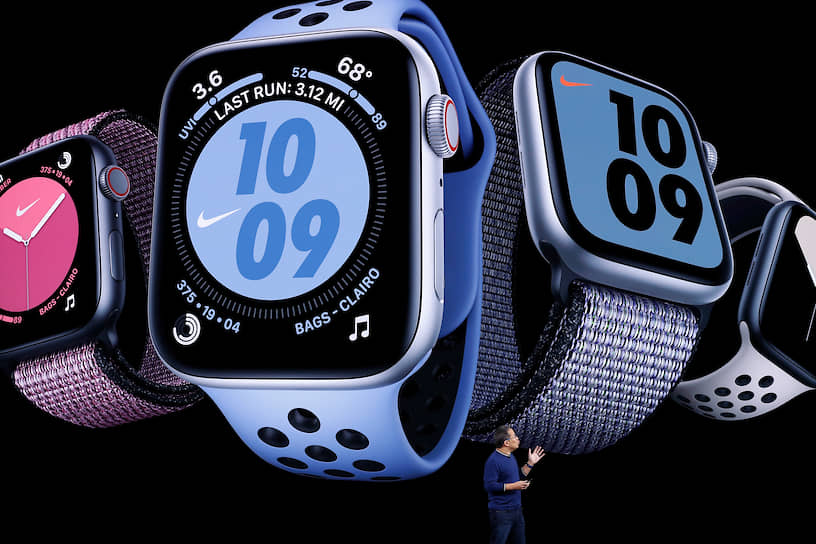 Apple также показала новую модель часов Apple Watch Series 5. Их особенностью стал постоянно включенный дисплей. При этом компания обещает, устройство будет работать без перебоев не менее 18 часов