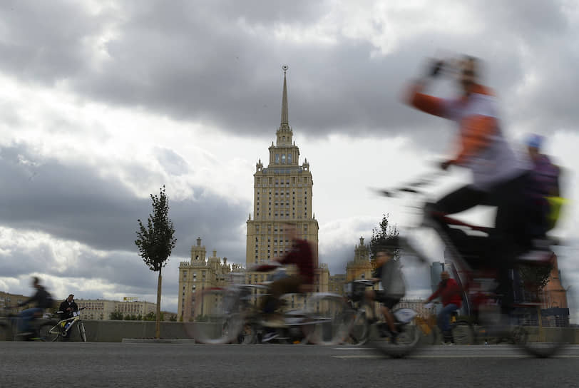 В стартовом городке в «Лужниках» можно было принять участие в вело-квесте, спортивных и творческих мастер-классах