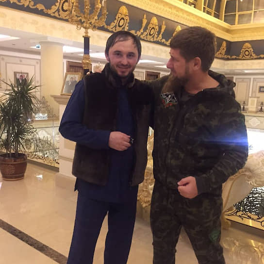 Общественник Махи Идрисов (слева) и глава Чечни Рамзан Кадыров