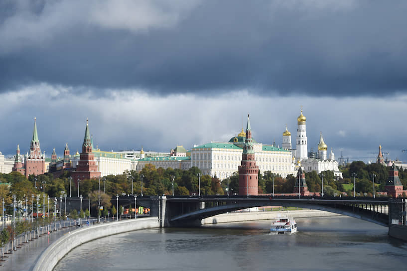 В связи с проведением марафона в Москве были перекрыты несколько улиц, набережных и бульваров