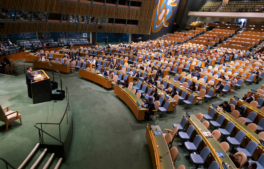 Президент Украины Владимир Зеленский во время выступления на сессии Генассамблеи ООН