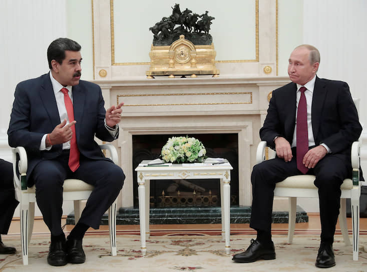 Президент Венесуэлы Николас Мадуро (слева) и президент России Владимир Путин