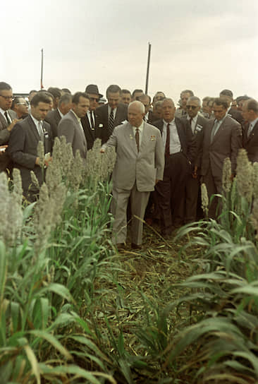 С подачи Никиты Сергеевича Хрущева миллионам советских колхозников пришлось заниматься тем, на чем заработал миллионы фермер из штата Айова Боб Гарст