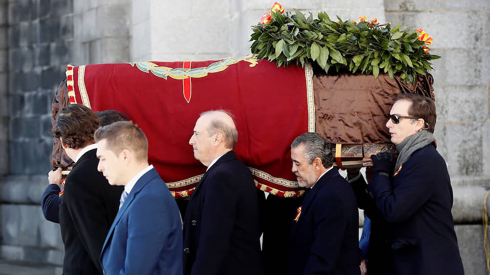 Как перезахоронение останков Франко раскололо Испанию