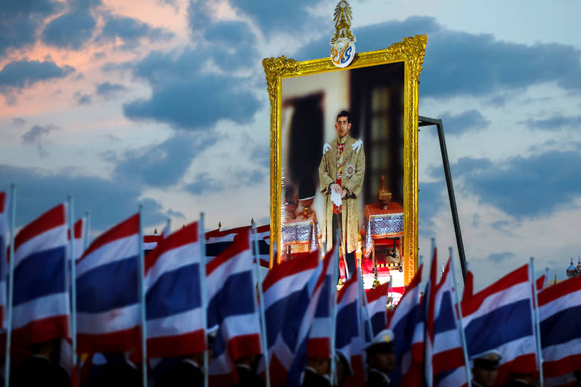 Празднование 67-летия короля Таиланда Рамы X, Бангкок