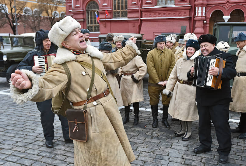 7 ноября 2019 года исполнилось 78 лет с того дня, как в Москве, рядом с которой шли ожесточенные бои, состоялся праздничный военный парад. Тогда СССР отмечал 24-летие Октябрьской революции