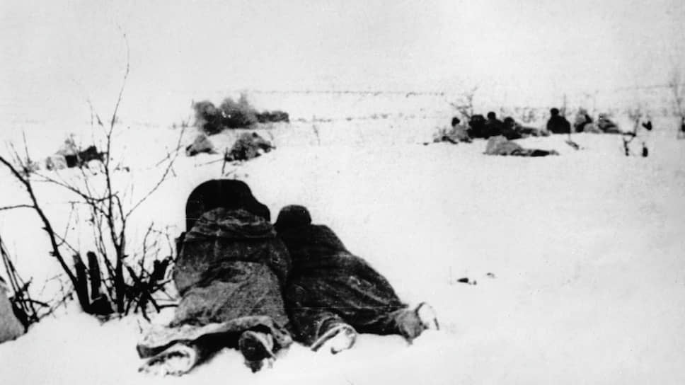 Красноармейцы атакуют огневую точку противника, 1940 год