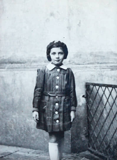 Сейчас Селине Биниас 88 лет. В 1944 году она была самой младшей из 1098 евреев, спасенных Оскаром Шиндлером