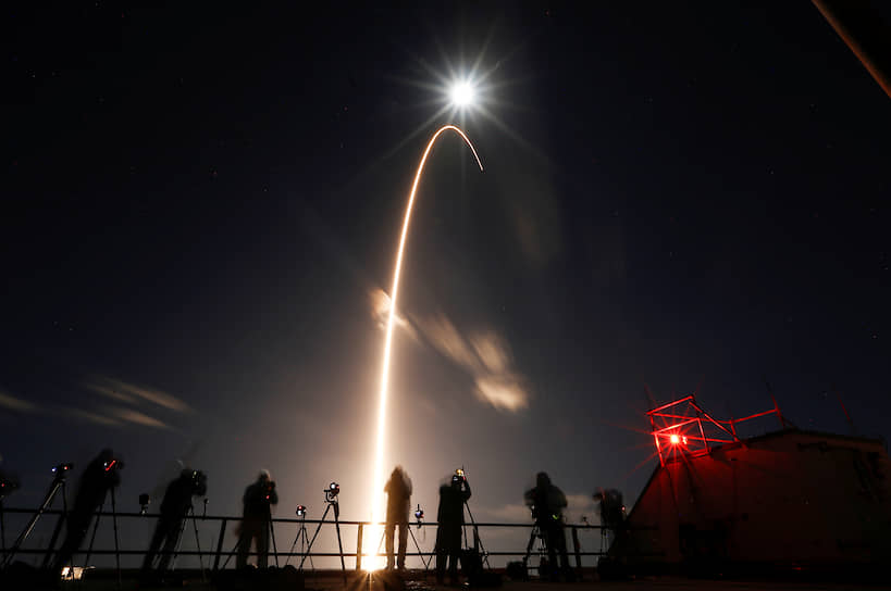 Мыс Канаверал, штат Флорида, США. Старт ракеты-носителя Atlas V с космическим зондом Solar Orbiter для исследования Солнца