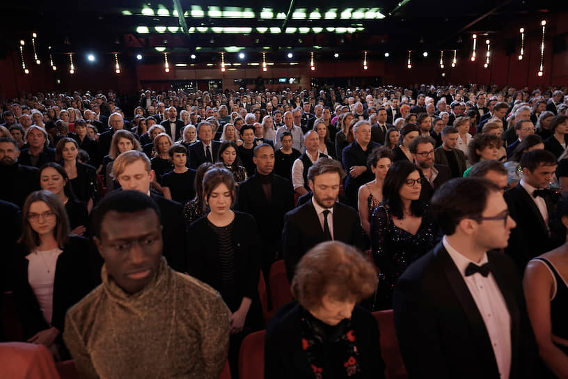 Берлинский международный кинофестиваль открылся минутой молчания в память о жертвах нападения в городе Ханау