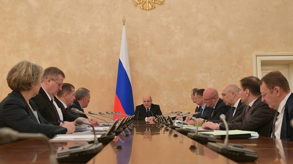 Премьер России Михаил Мишустин на совещании с вице-премьерами