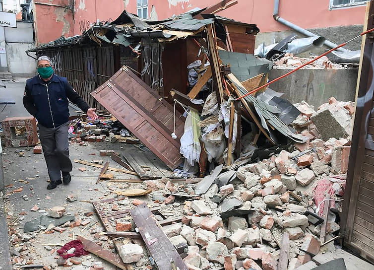Данных о пострадавших при землетрясении гражданах России не поступало