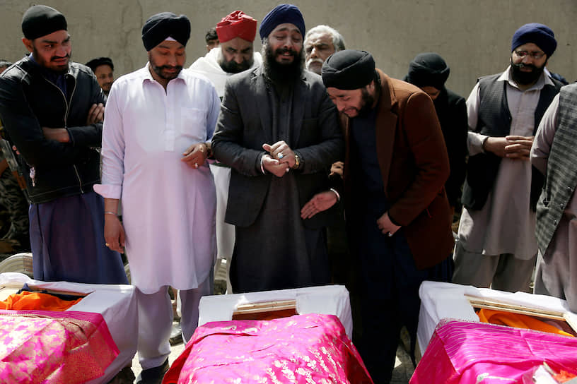 Кабул, Афганистан. Похороны убитых во время теракта