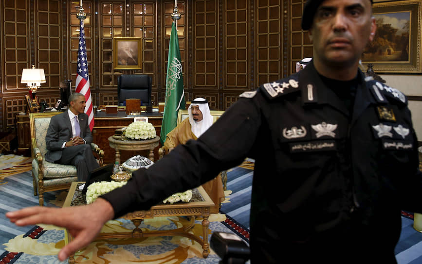 Бывший президент США Барак Обама (слева) во время встречи с королем Сальманом