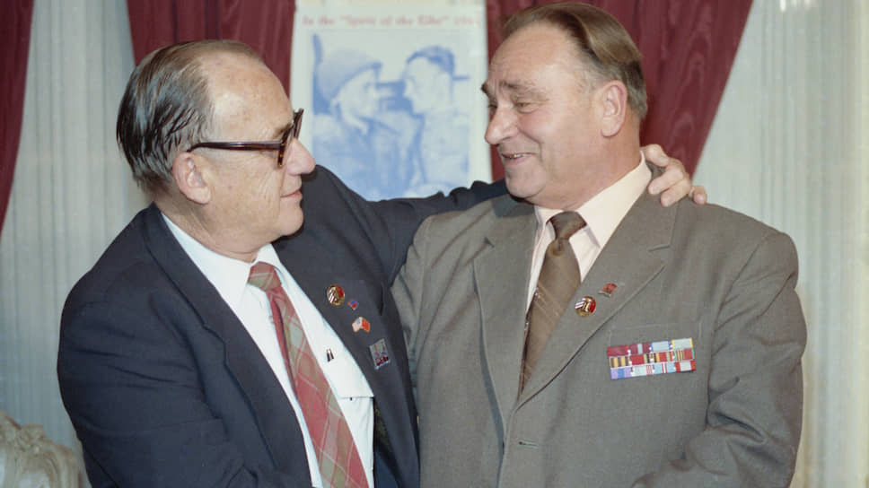 Нейрохирург Робертсон (США) и директор сельской школы Сильвашко (СССР), 1987 год