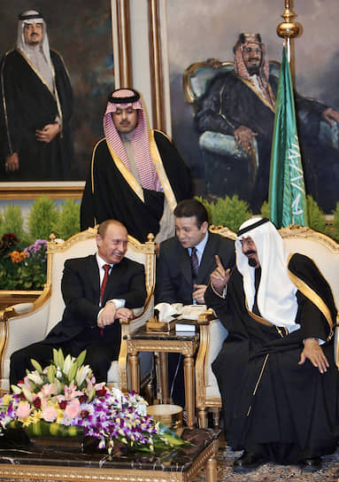 11 февраля 2007 года. Во время встречи с королем Саудовской Аравии Абдаллой (справа) в Эр-Рияде 