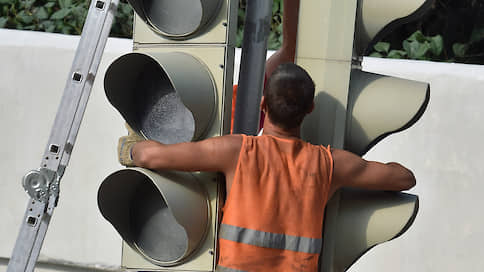 Светофорам поступил сигнал  / Разработан стандарт по их обслуживанию