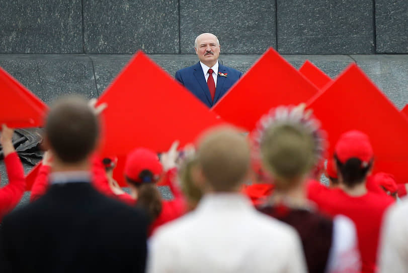Александр Лукашенко уверен — в Белоруссии «конституция не под женщину»