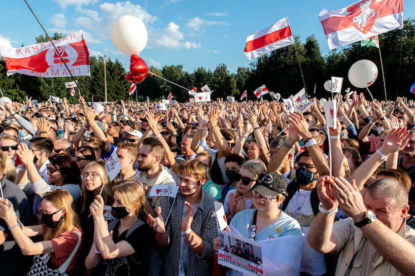 30 июля в парке «Дружба народов» в Минске состоялась акция в поддержку кандидата в президенты Белоруссии Светланы Тихановской