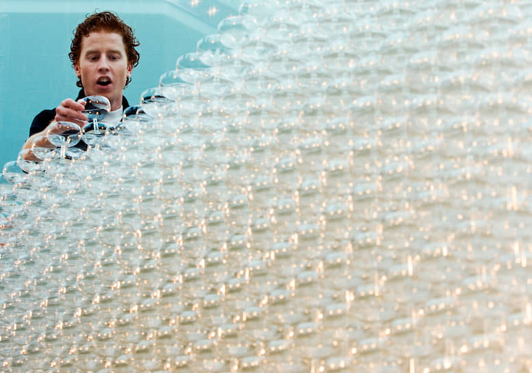 KMO 120232 22544 1 t222 211311 фото с шампанским в поле