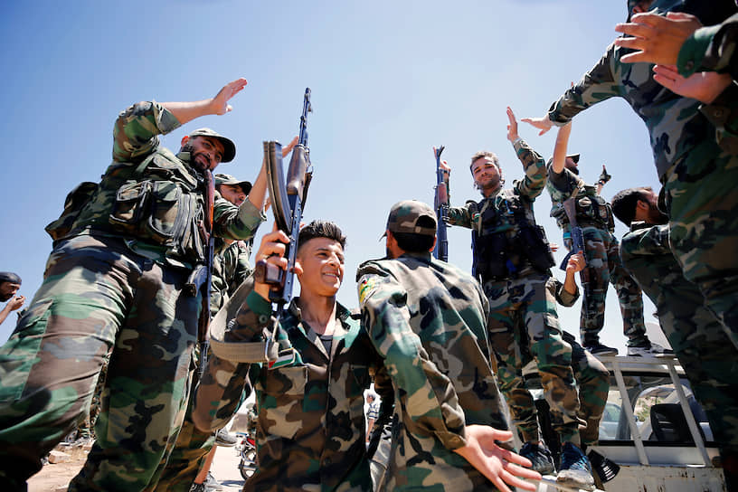 Сирийская арабская армия (1-2 фото) как я поняла это они