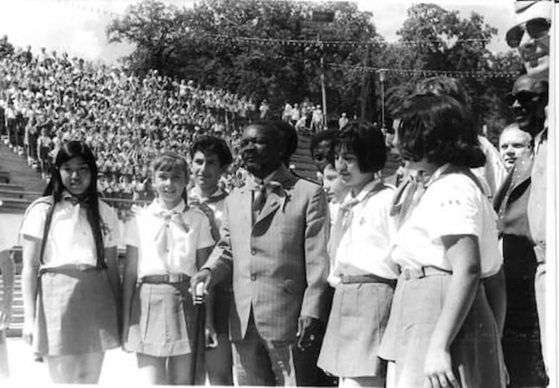 В 1973 году президент ЦАР Бокасса стал, возможно, первым в истории Всесоюзной пионерской организации им. В. И. Ленина пионером-людоедом