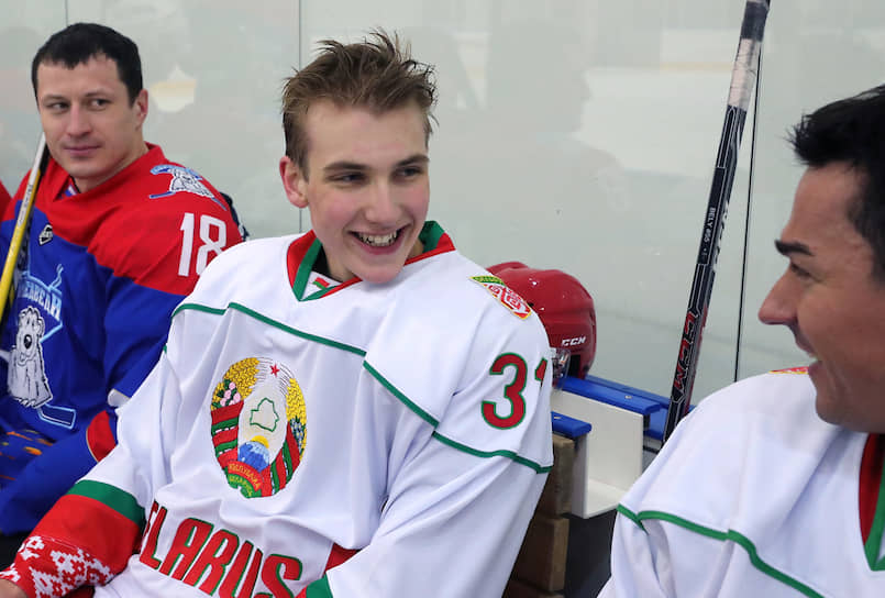 15-летний Николай Лукашенко на хоккейном турнире в Сочи, февраль 2020 года