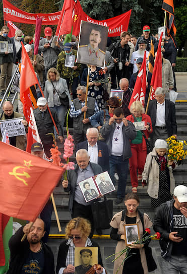 Минск, Белоруссия. Митинг в честь 75-летия окончания Второй мировой войны на площади Победы
