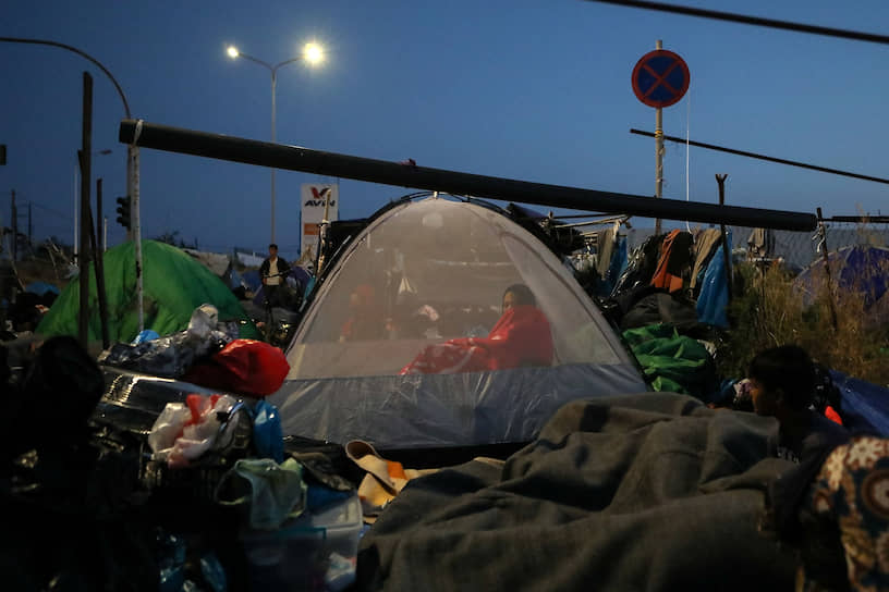 Лесбос, Греция. Беженцы во временном лагере 