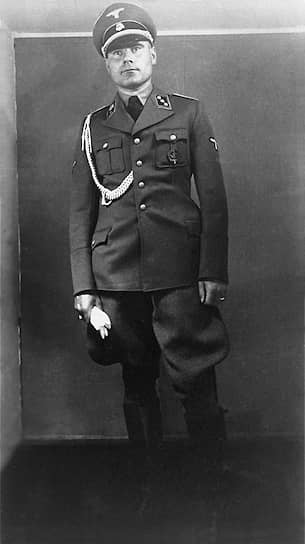 Бывший гауптштурмфюрер СС Йозеф Крамер — самый высокопоставленный из подсудимых на Бельзенском процессе