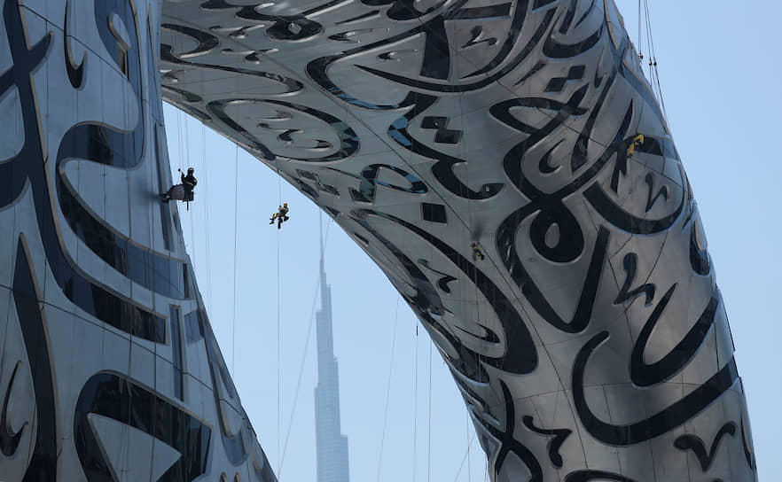 Дубаи, ОАЭ. Строительство Музея инноваций и дизайна