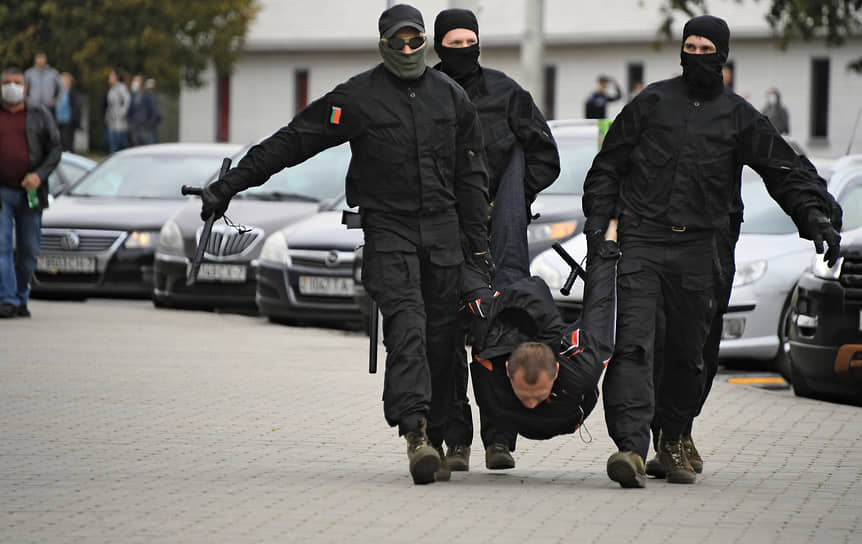 Минск, Белоруссия. Задержание участника оппозиционной акции протеста 