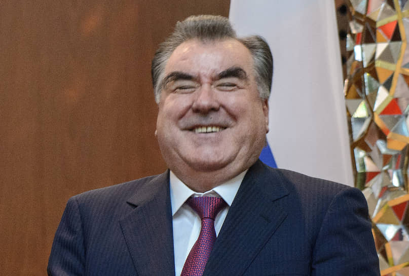 &lt;b>Президент Таджикистана Эмомали Рахмон&lt;/b>&lt;br> Пост занимает 27 лет и 10 месяцев — с 27 ноября 1992 года (как председатель Верховного совета). С 1994 года — президент. С 2015 года носит пожизненный титул «Основатель мира и национального единства — Лидер нации»