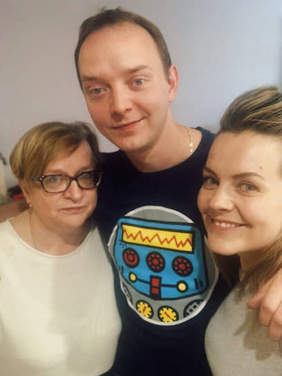 В мае 2023 года журналист впервые за почти три года увиделся с матерью и сестрой в колонии в Красноярске
