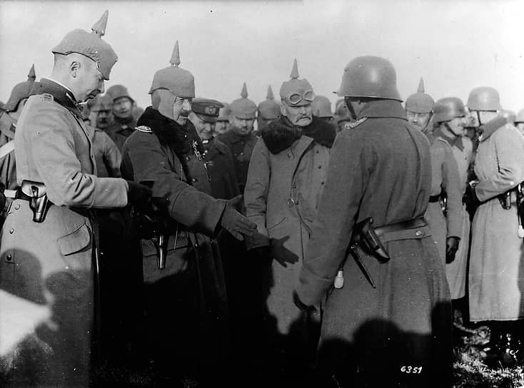 «Мы сознаем трудность положения, которое наступает для Германии с 1916 года» (на фото второй слева — кайзер Вильгельм II)