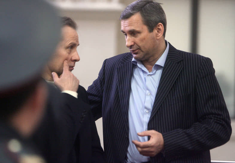 Бывший вице-президент «Евросети» Борис Левин (справа)