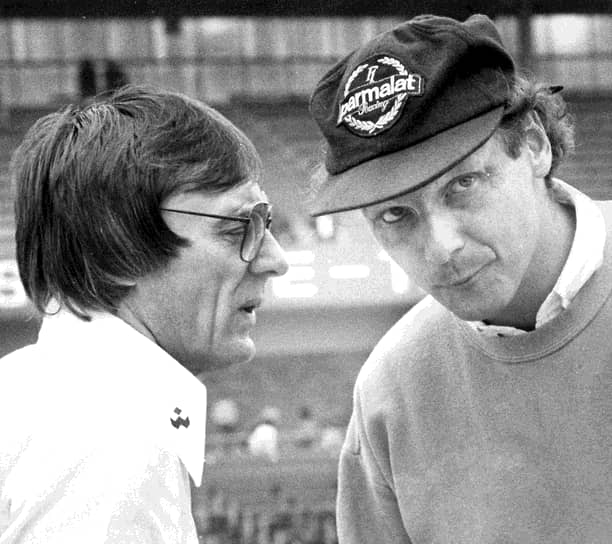 В 1974 году вместе с Максом Мосли Экклстон стал одним из учредителей Ассоциации конструкторов «Формулы-1» (FOCA). В начале 1980-х годов эта структура, которую возглавлял сам Берни, получила все права на заключение контрактов на показ чемпионата и распределение доходов от гонок&lt;br>
На фото: Берни Экклстоун и гонщик Ники Лауда