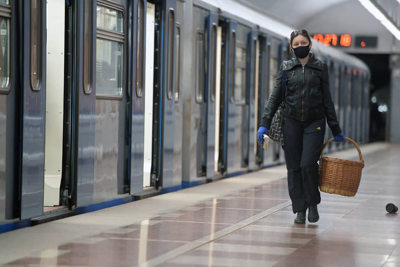 Пассажиропоток в подземке сократился после указа мэра Москвы Сергея Собянина о переводе части сотрудников на удаленную работу