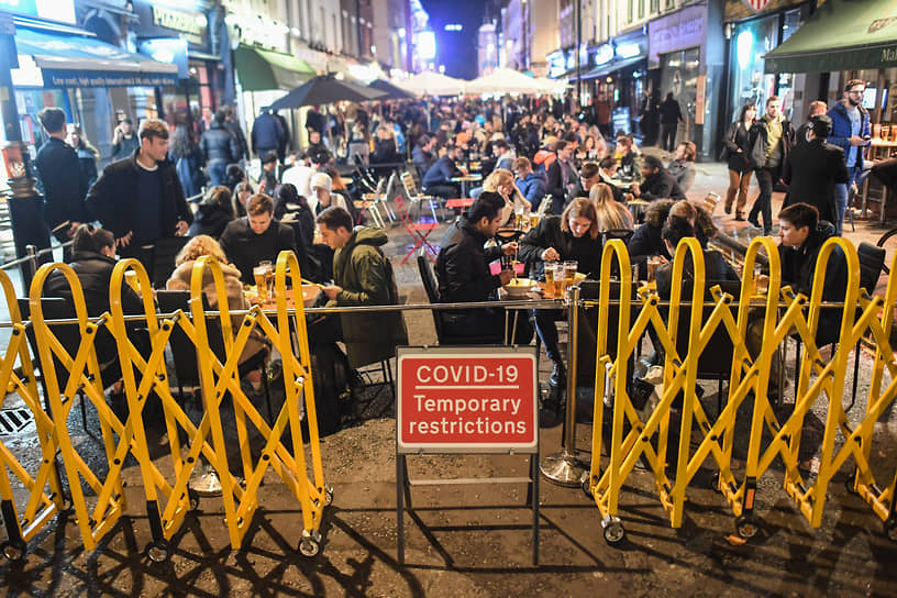 Накануне закрытия ресторанов и пабов все пункты общественного питания в Лондоне полностью заполнены